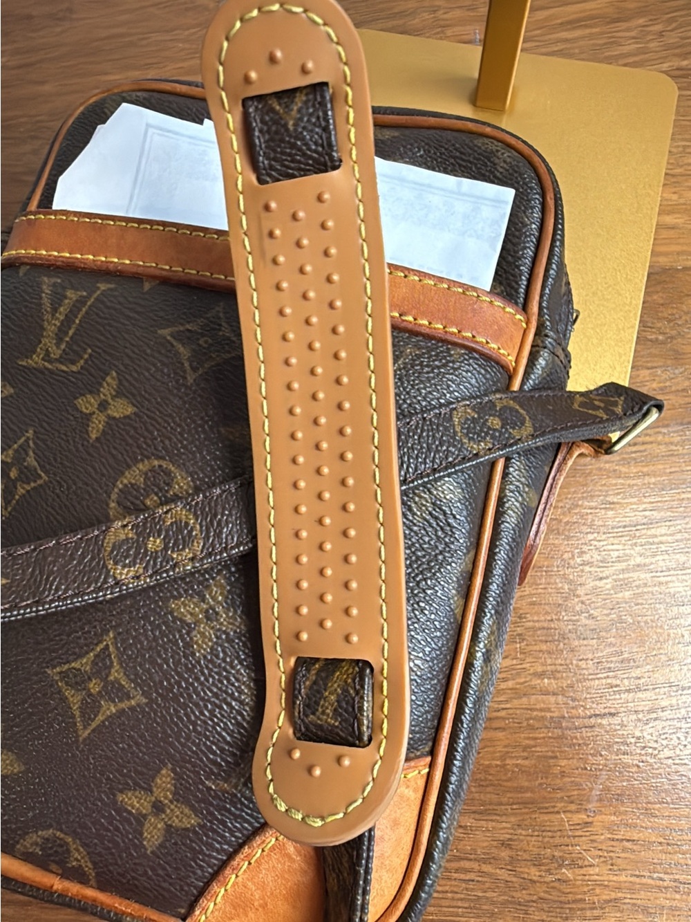 Louis Vuitton Monogram canvas Danube Crossbody Bag Vintage and authenticated - Picture 16 of 17